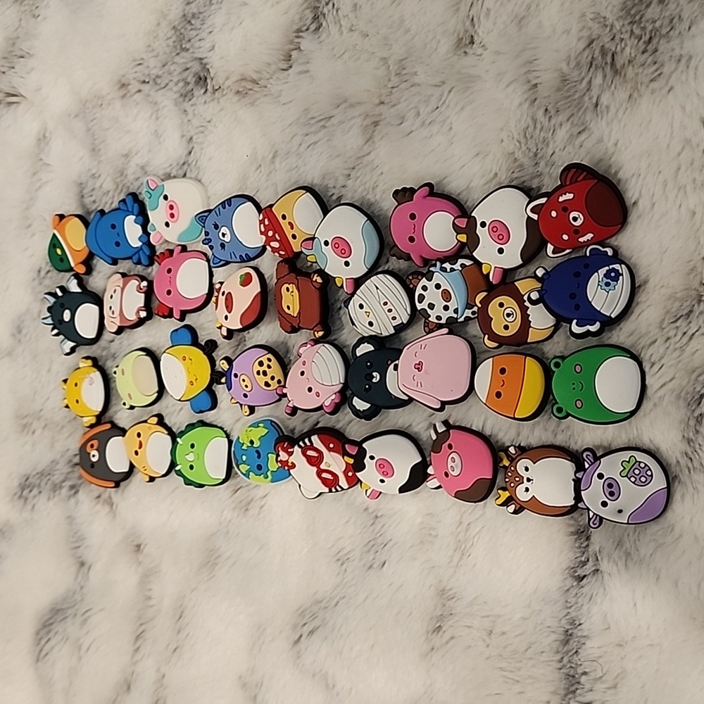 SQUISHMALLOW CROC CHARMS (36).